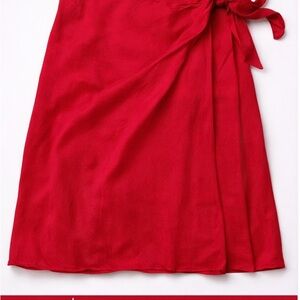 Beautiful New York & Company red chiffon wrap skirt NWT